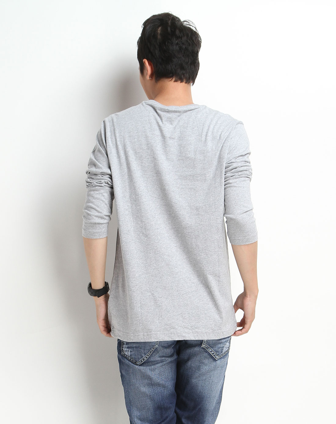 灰色人物印花长袖t恤