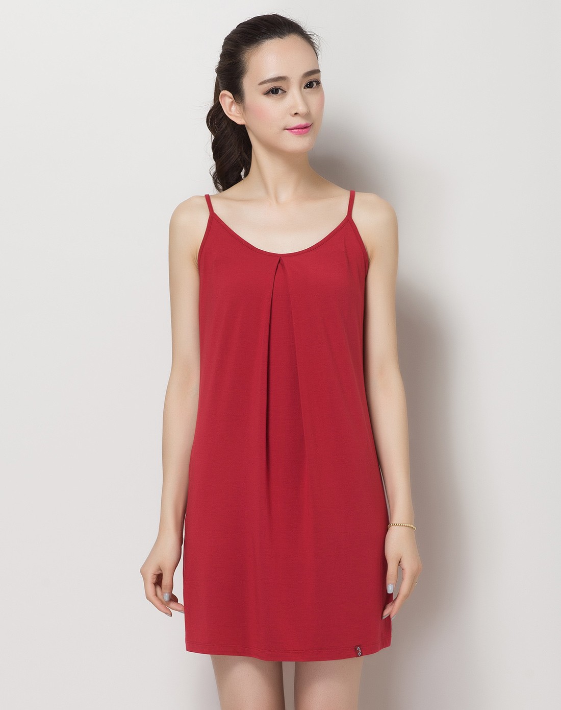 女款酒红色打底吊带裙