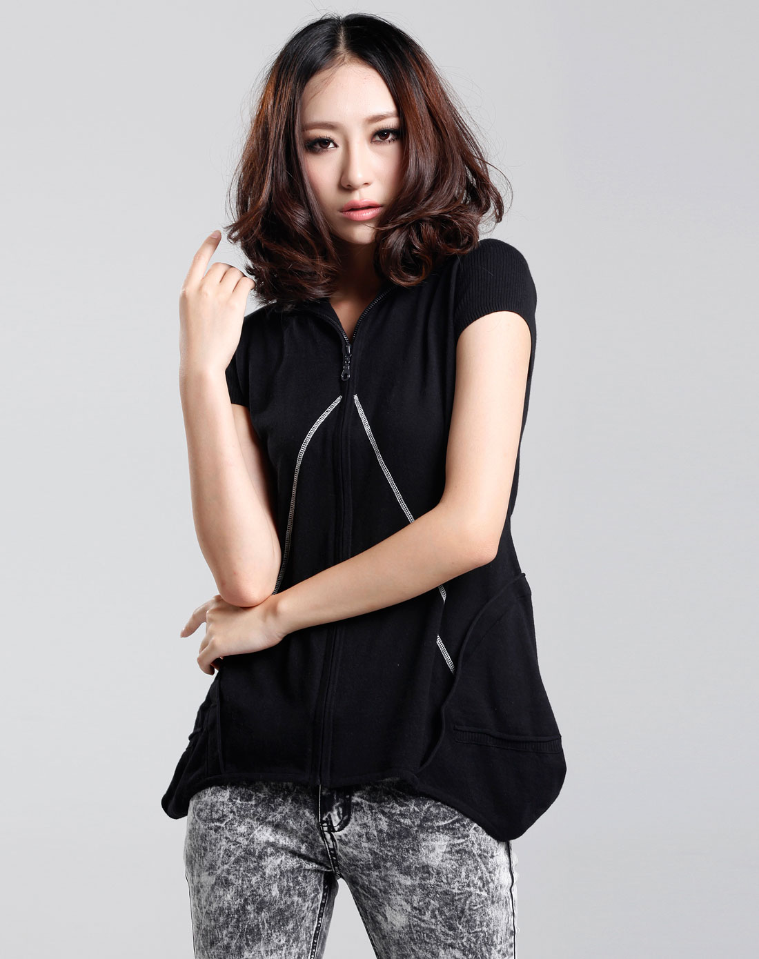 doin女装专场-黑色拉链短袖针织衫