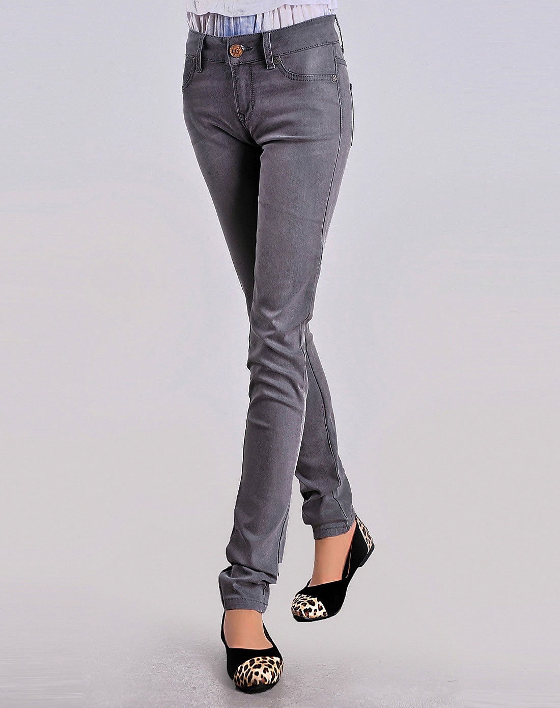 女款灰色时尚磨白修身小脚牛仔裤