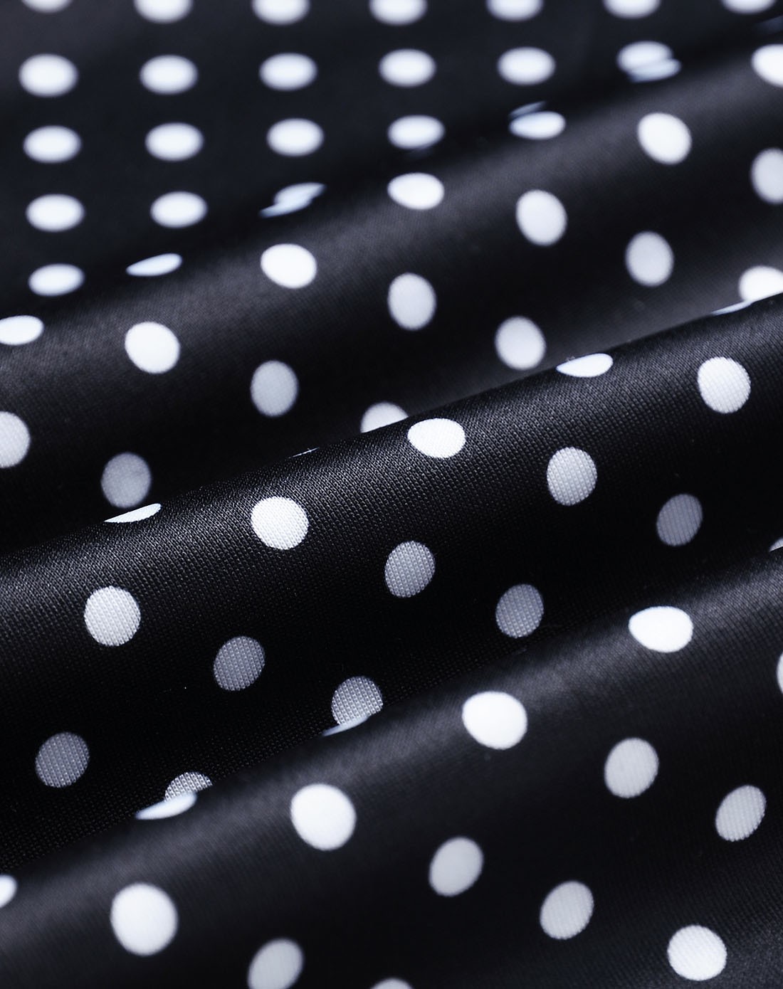 女款黑底白点长袖连衣裙