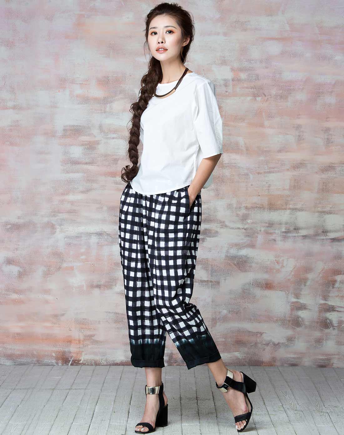 女黑白色大码文艺格纹印花灯笼裤