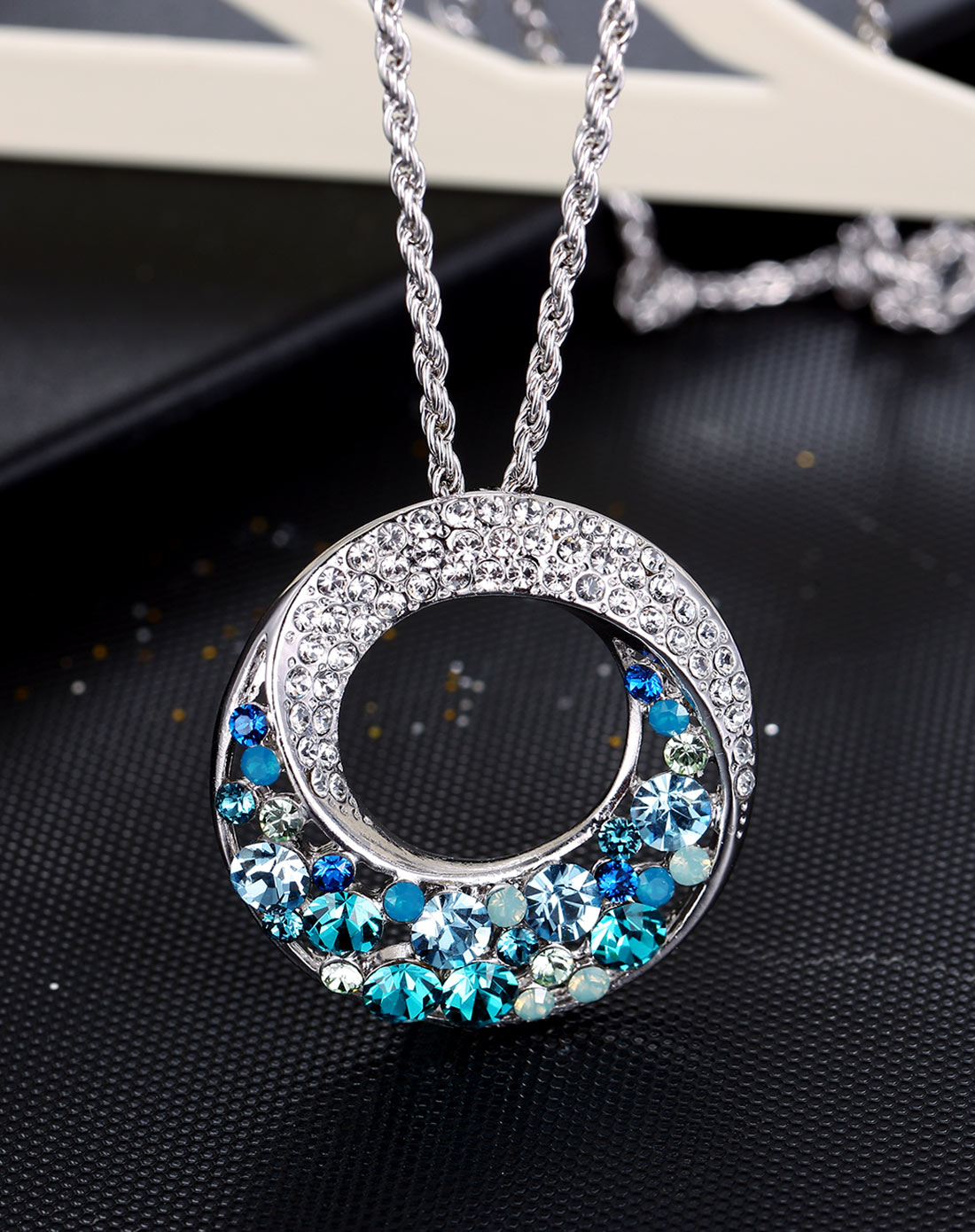 梦幻之旅?蓝色水晶项链