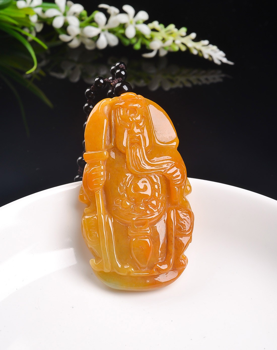 天然精雕大件黄翡收藏级仗义关公翡翠挂件(国家权威鉴定)