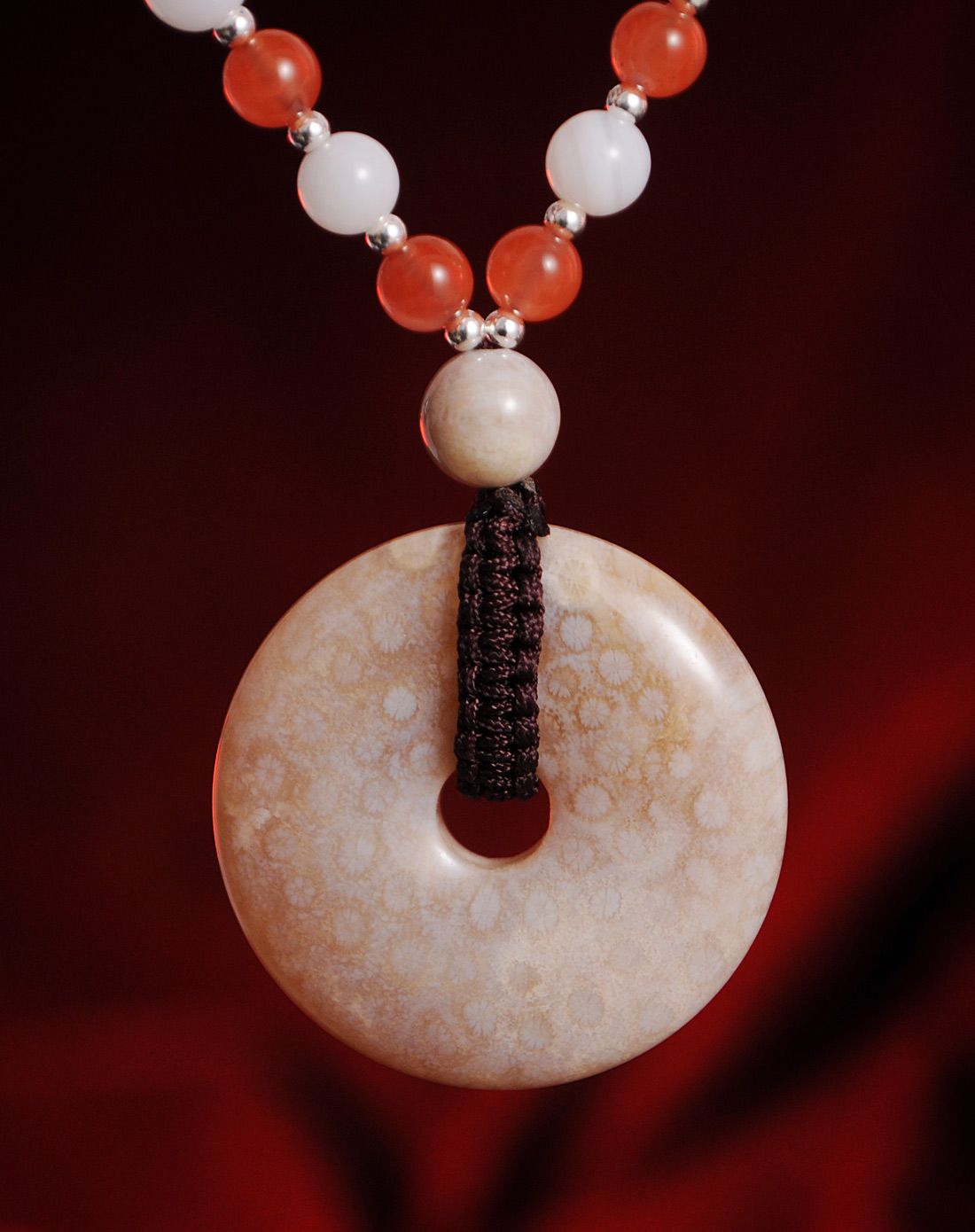 (独家)极品珊瑚玉平安扣项链