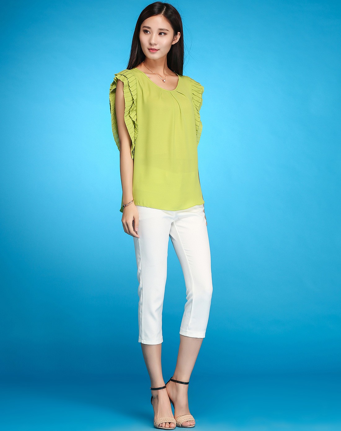 黄绿色独特衣袖时尚上衣