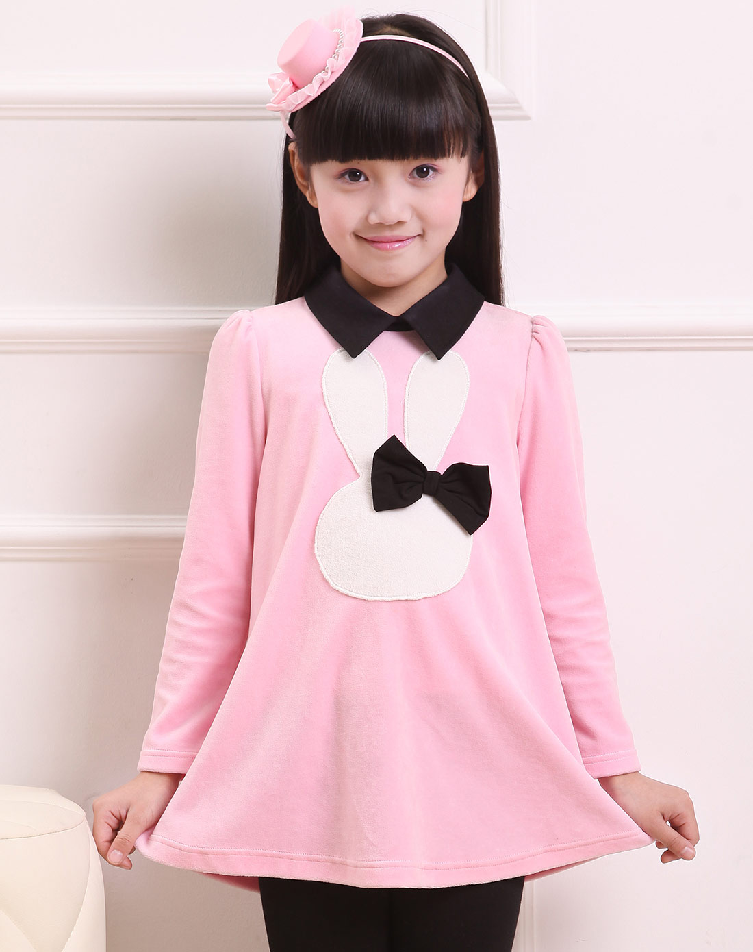 女童粉红卫衣