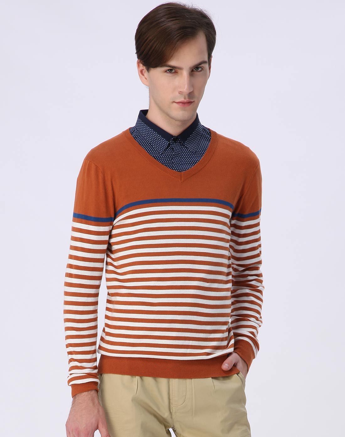 男式深棕色套头针织衫