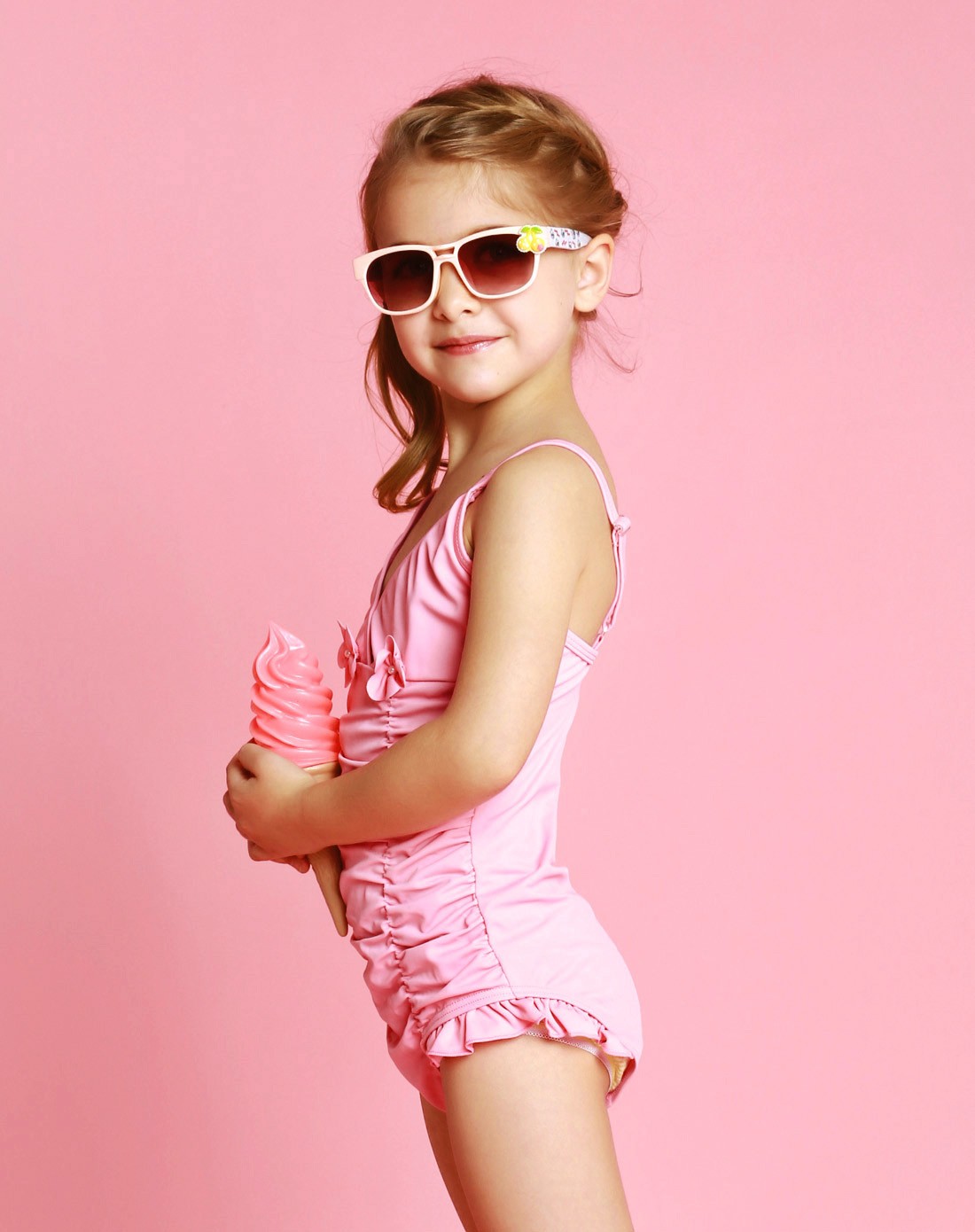 兰嘟吡 女童粉色手工缝花连体泳衣