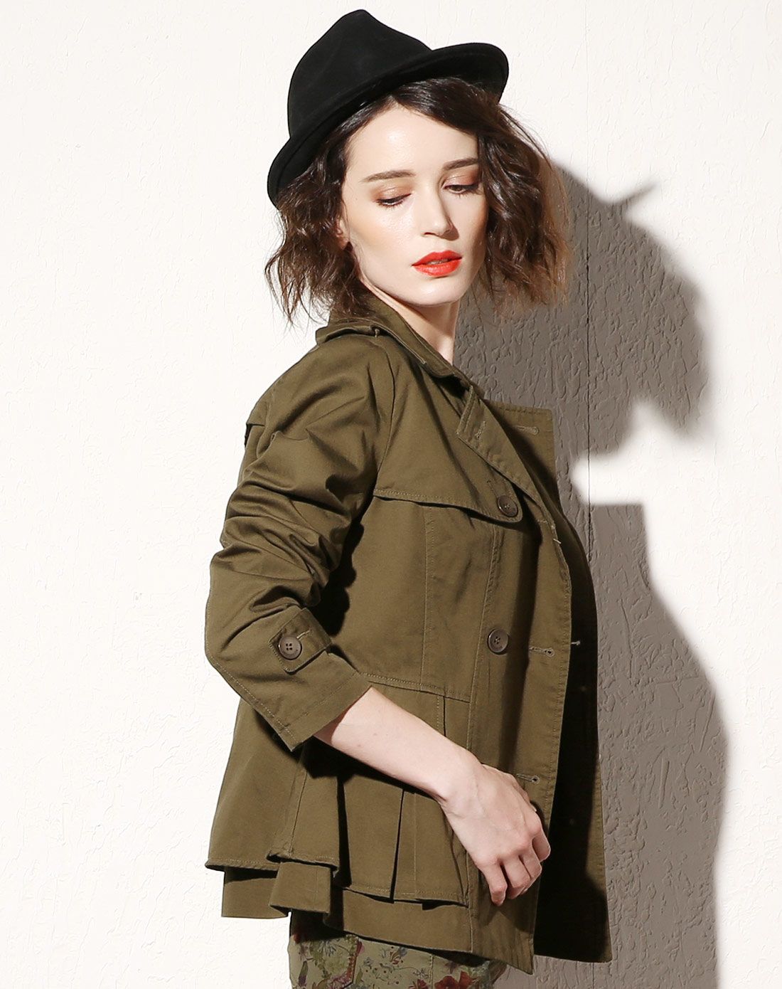 苔藓绿纯棉百搭后背拼接短外套