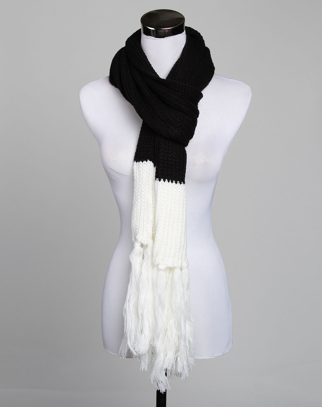 女款黑白色腈纶围巾