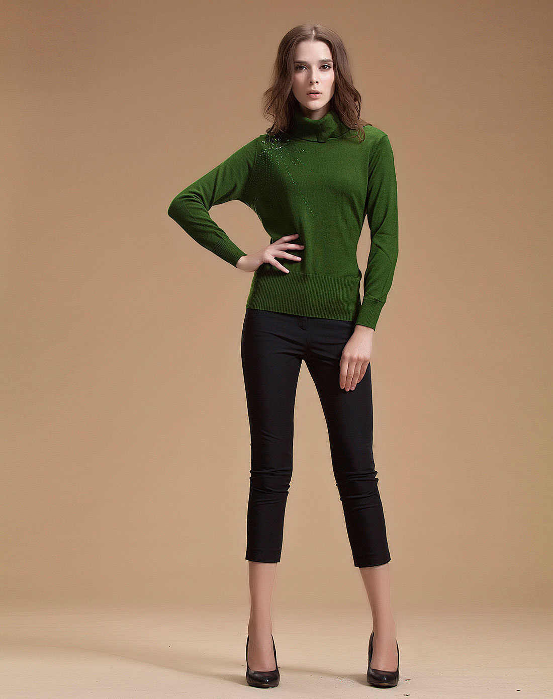 女款秋香绿毛衫