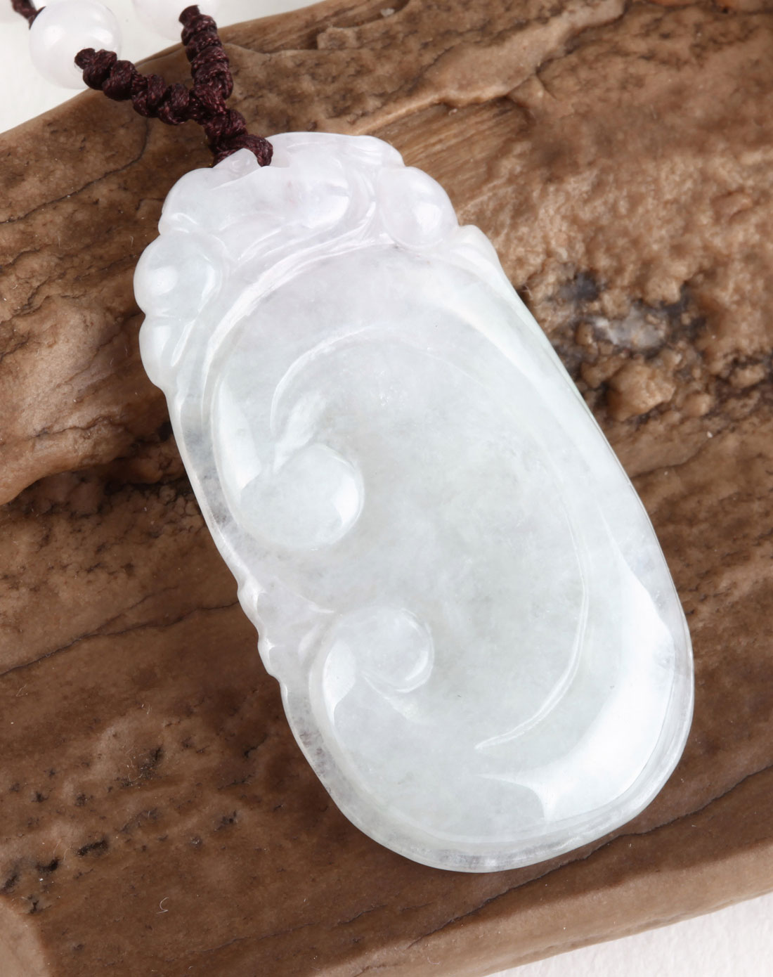 天然a货翡翠高冰白色飘浅绿玉如意吊坠(附证书)