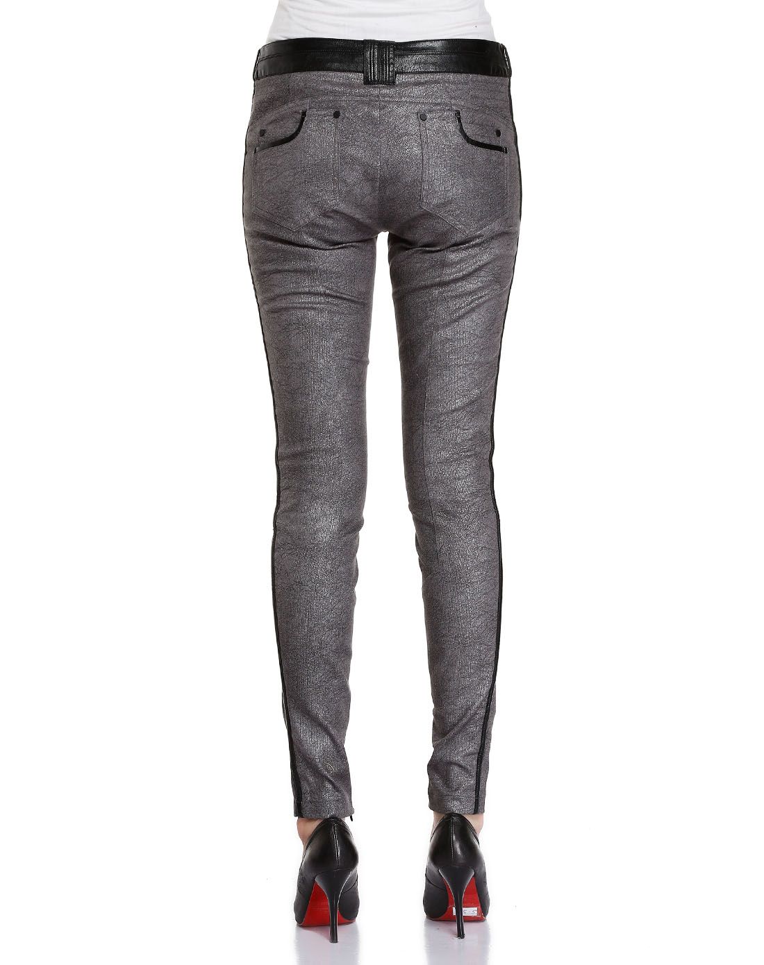 银灰色时尚修身百搭长裤