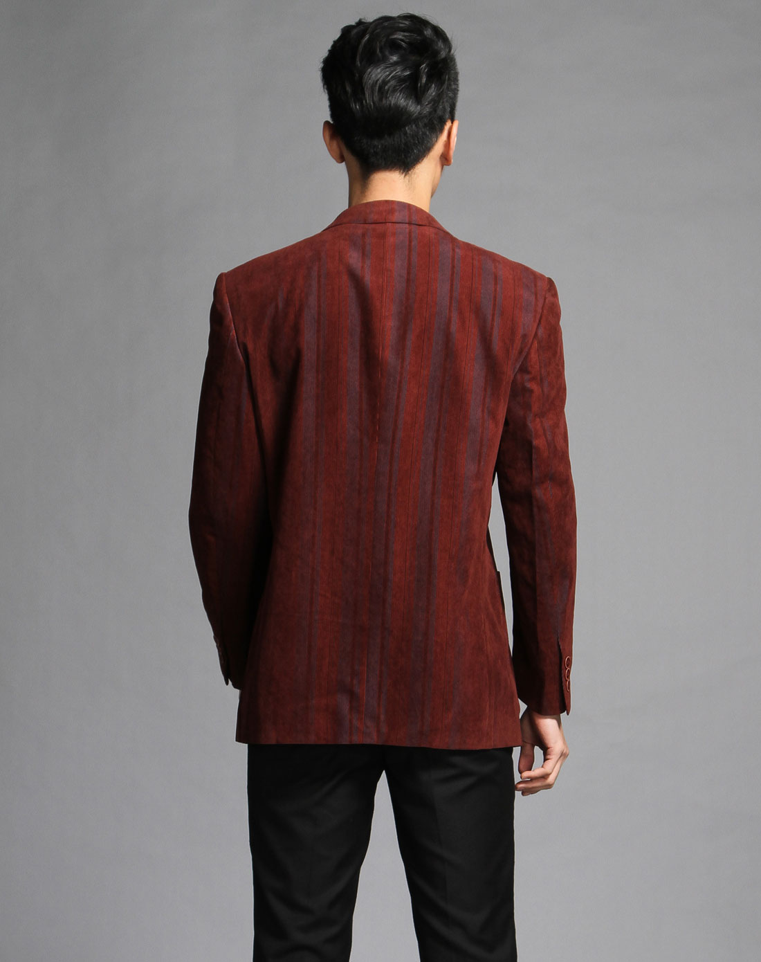 枣红色商务斜纹长袖西服