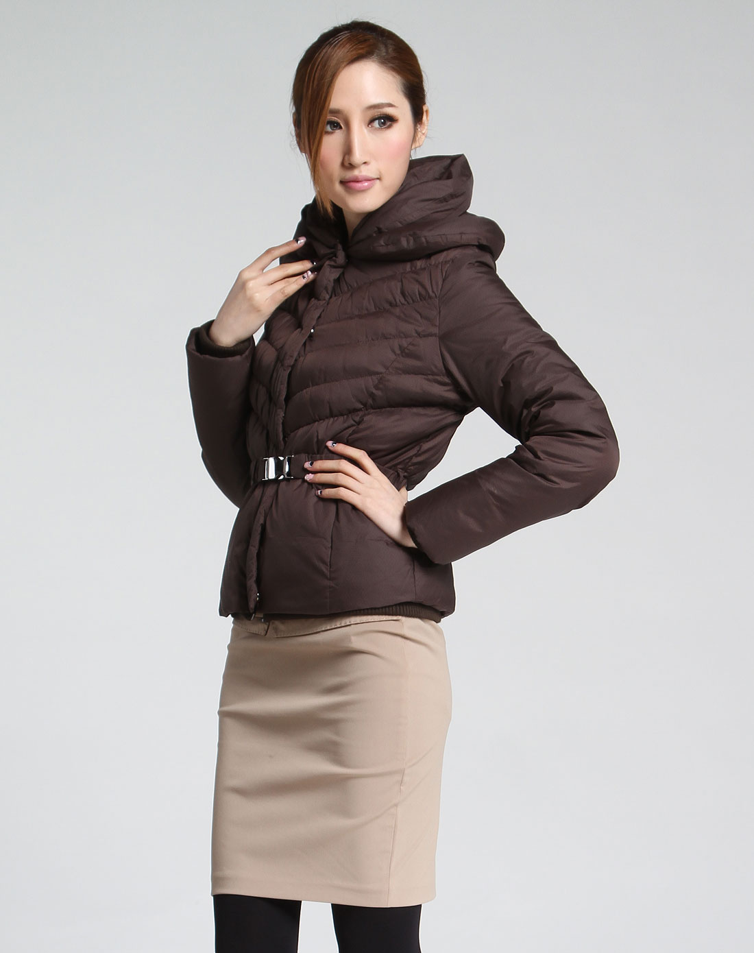 深咖啡色时尚休闲长袖羽绒服