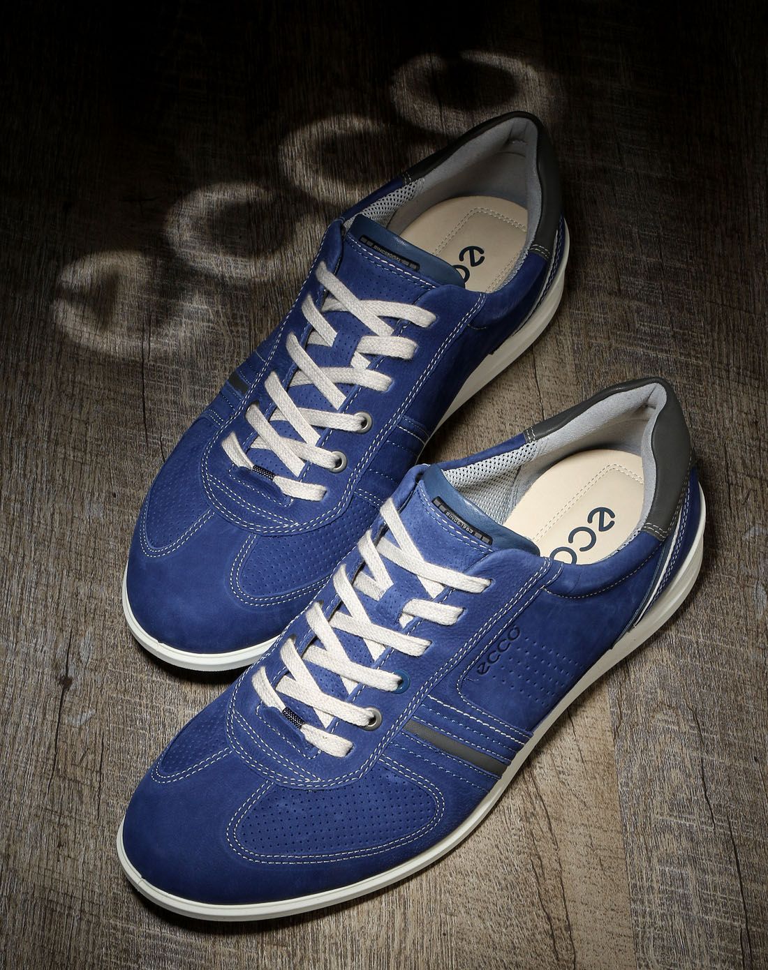 男款蓝色轻松都市系带休闲鞋