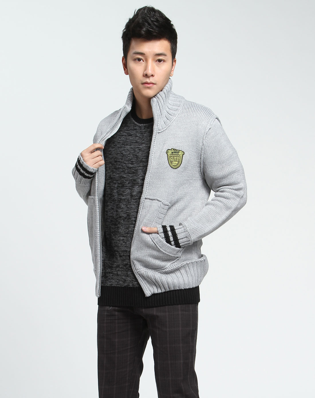 森马男装专场-浅灰色贴标志拉链长袖针织衫