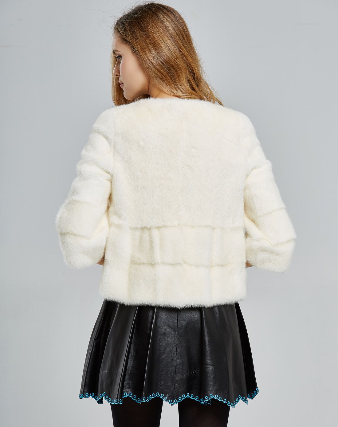 女款白色整水貂时尚奢华短款裘皮外套