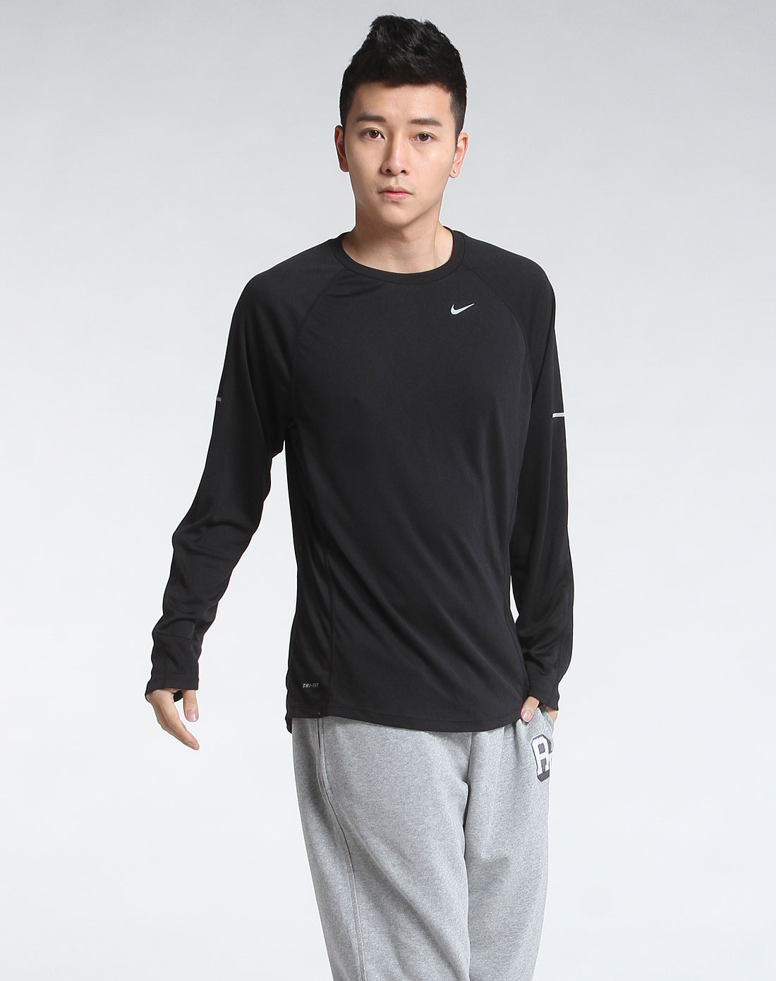 耐克nike男装专场-男款黑色休闲透气长袖t恤