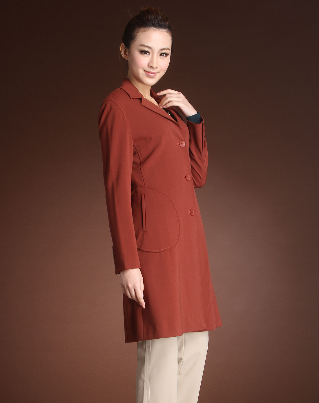 铁锈红色百搭修身长袖风衣