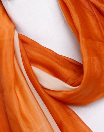 女款米橙色渐变时尚围巾