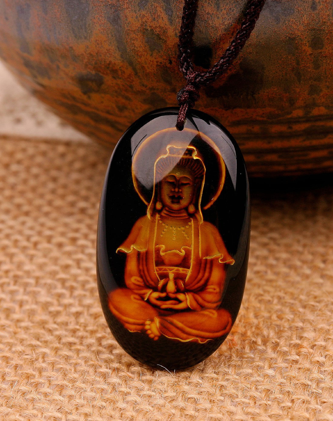 阴雕观音血珀项链