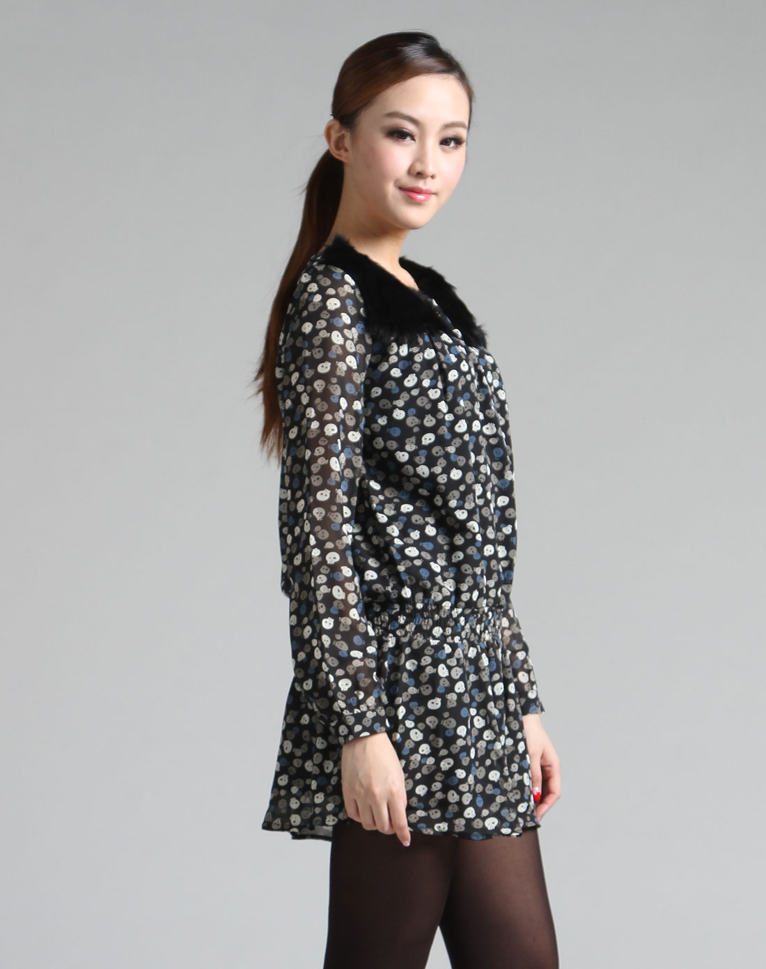 摩高mogao女装专场-黑底彩色骷髅头印花拼毛长袖连衣裙