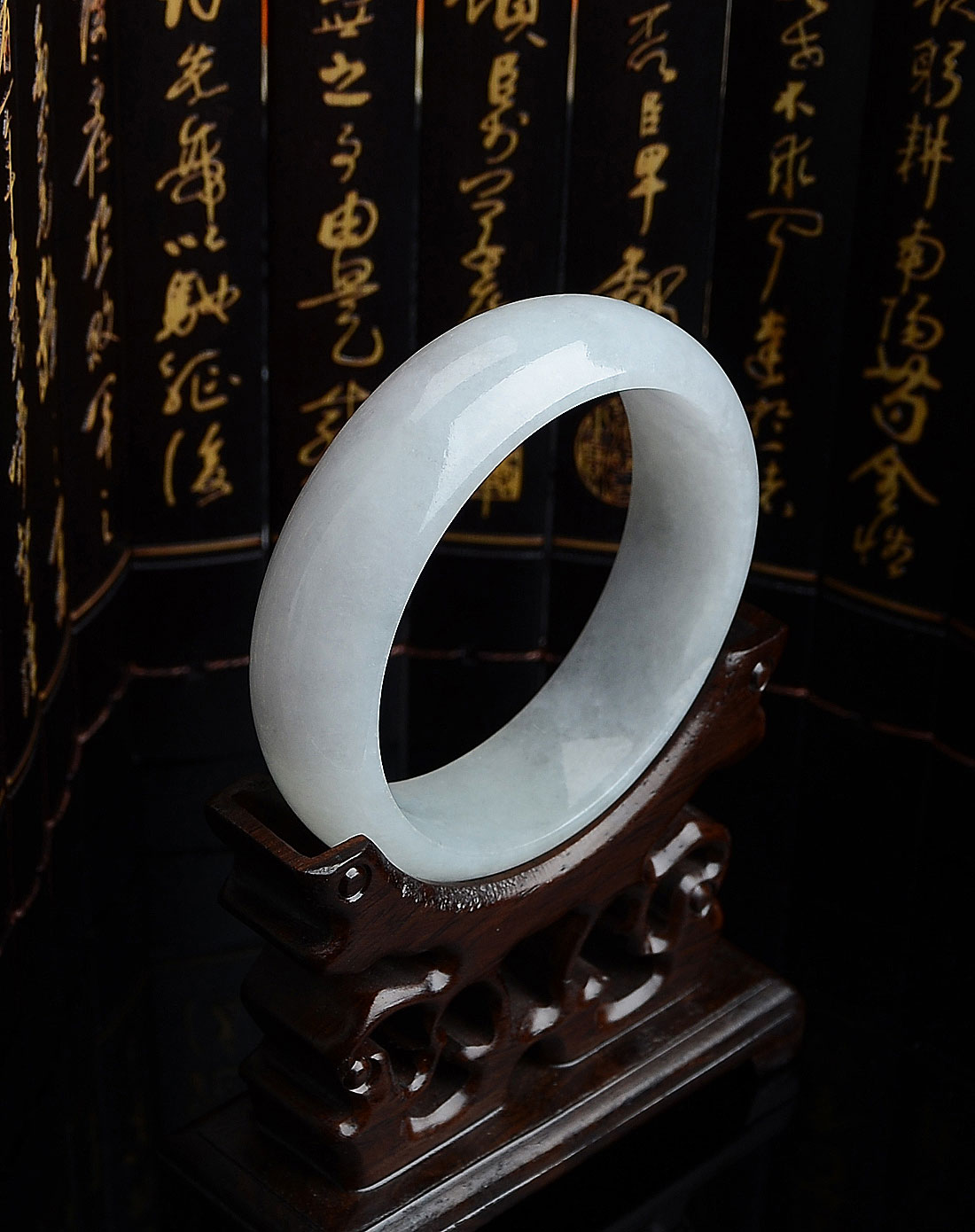 优悦生活 / uve-天然a货翡翠冰糯种手镯