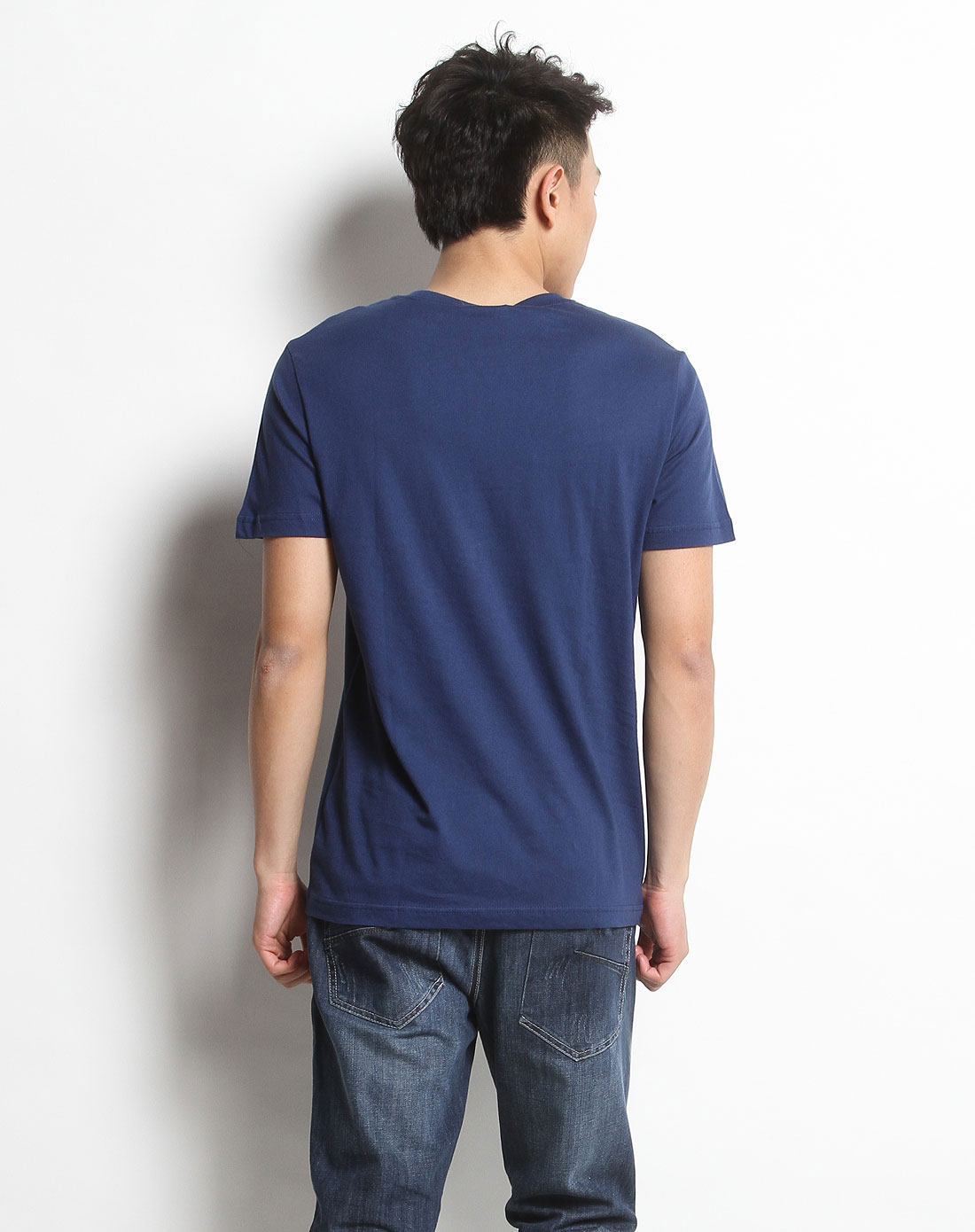 印图圆领深蓝色短袖t恤