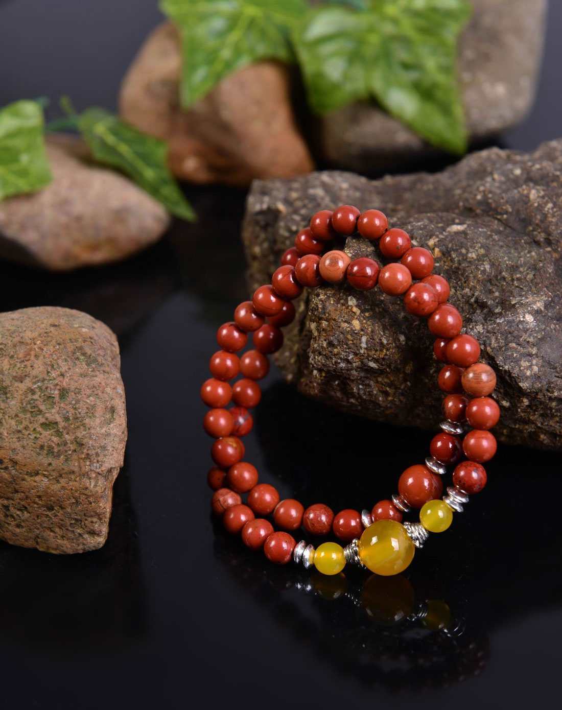 女款朱砂红石时尚手链