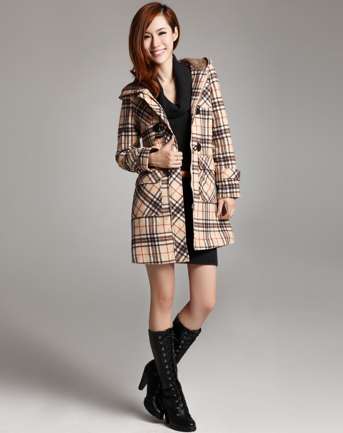 米色英伦格子羊羔绒大衣特价清仓