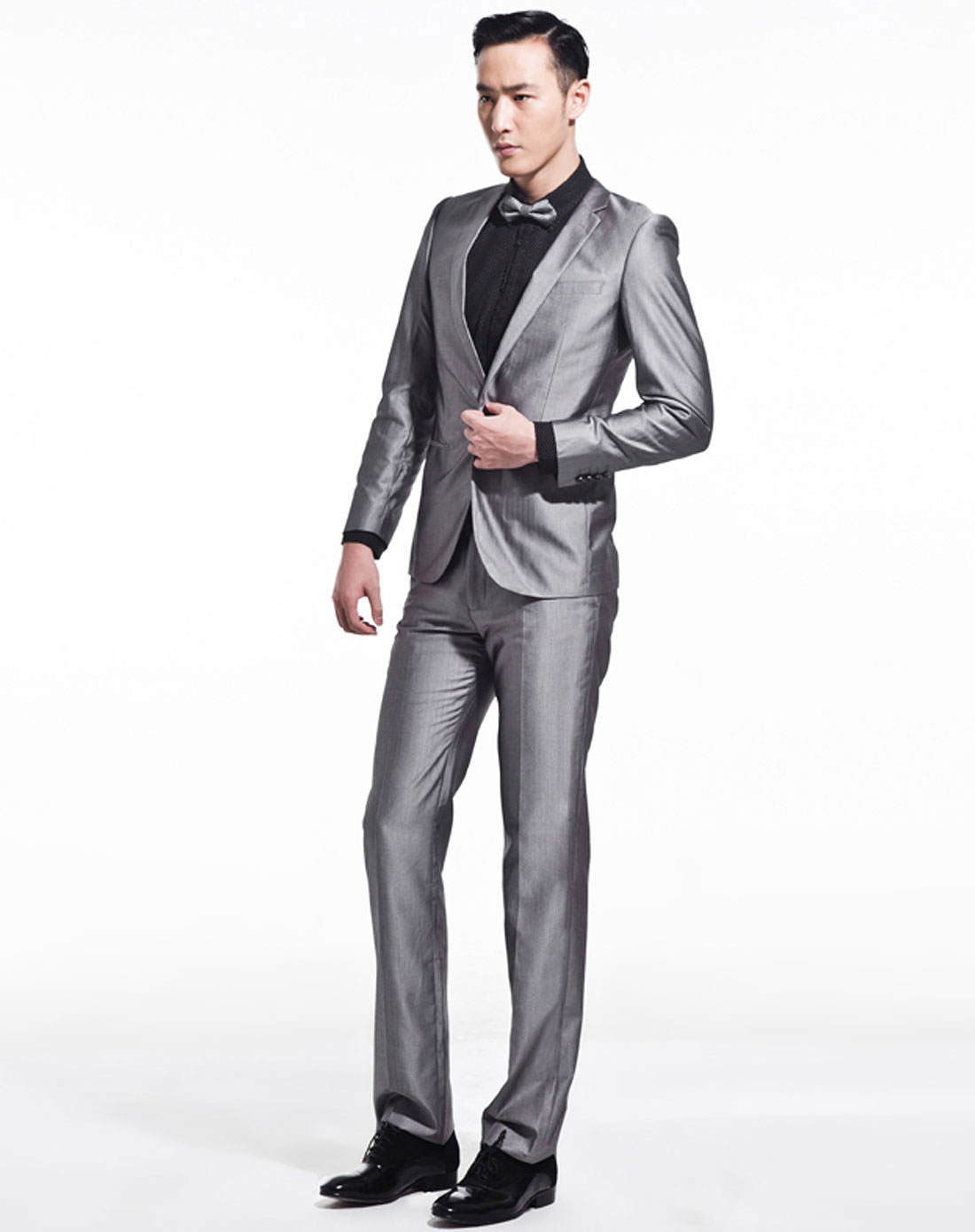 银色简约潇洒长袖西装套装