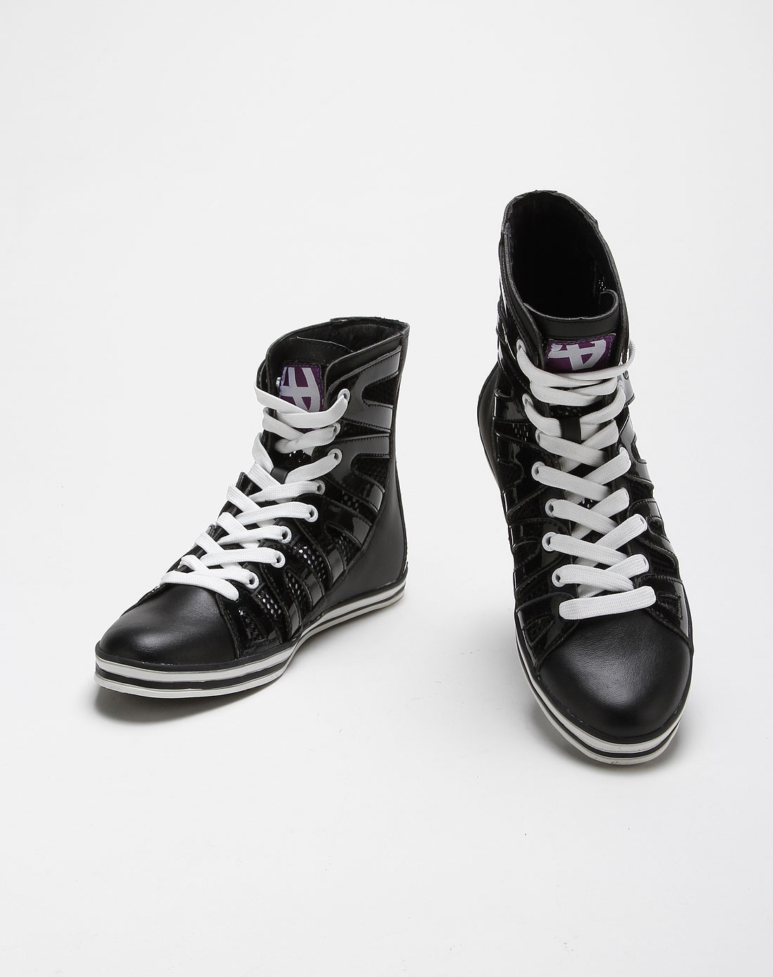 爱克佩特 女款黑色个性网布高帮休闲鞋