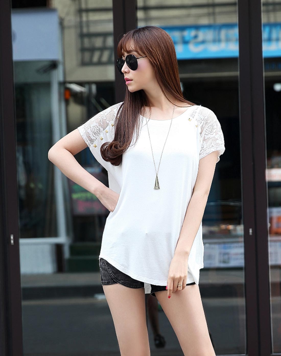 白色短袖蕾丝圆领t恤