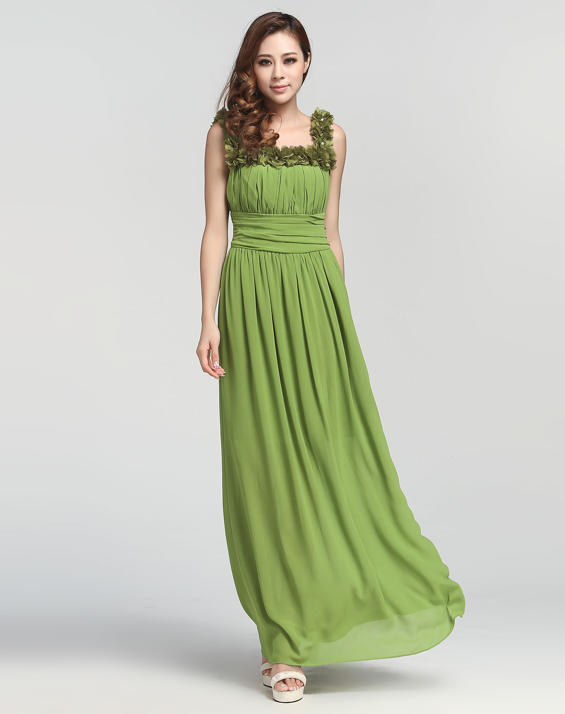 绿色典雅甜美吊带连衣裙