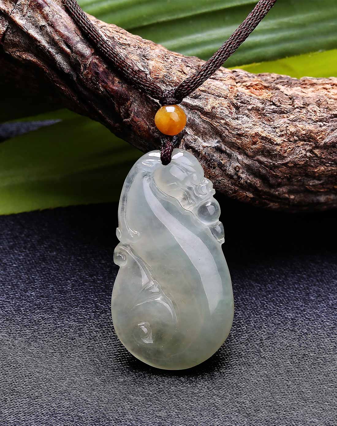 冰种龙如意挂件_天然a货翡翠