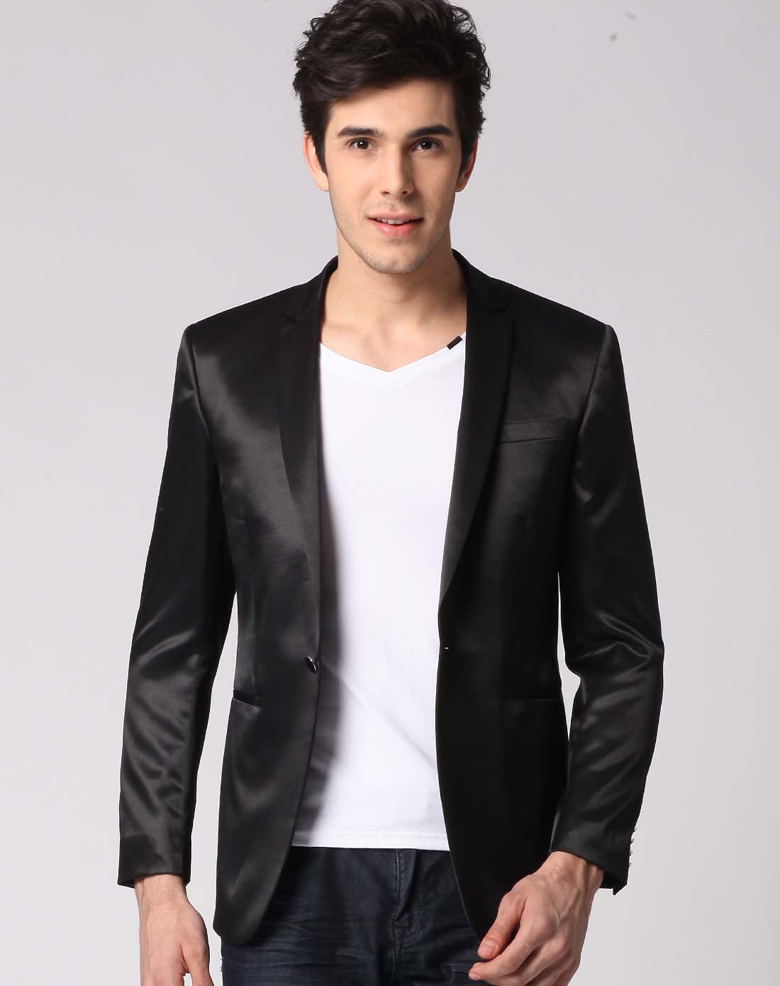 黑色时尚开襟长袖西服