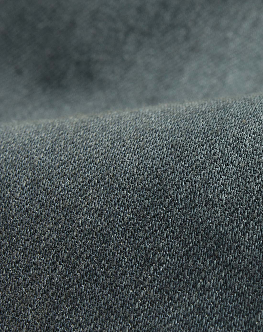 烟灰色低腰修身小脚牛仔裤