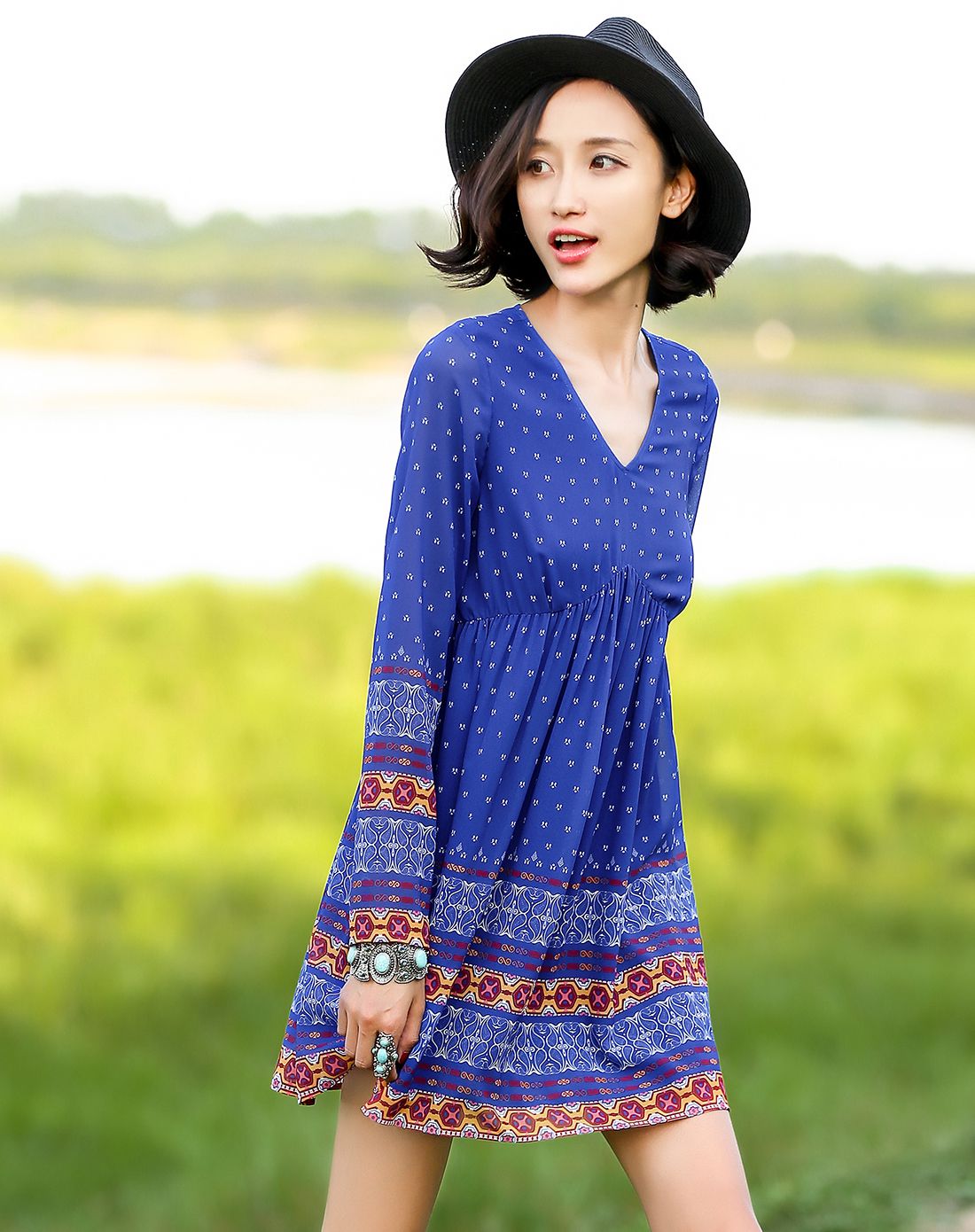 裂帛&莲灿女装裂帛 花色民族风花色v领长袖抽碎褶雪纺连衣裙