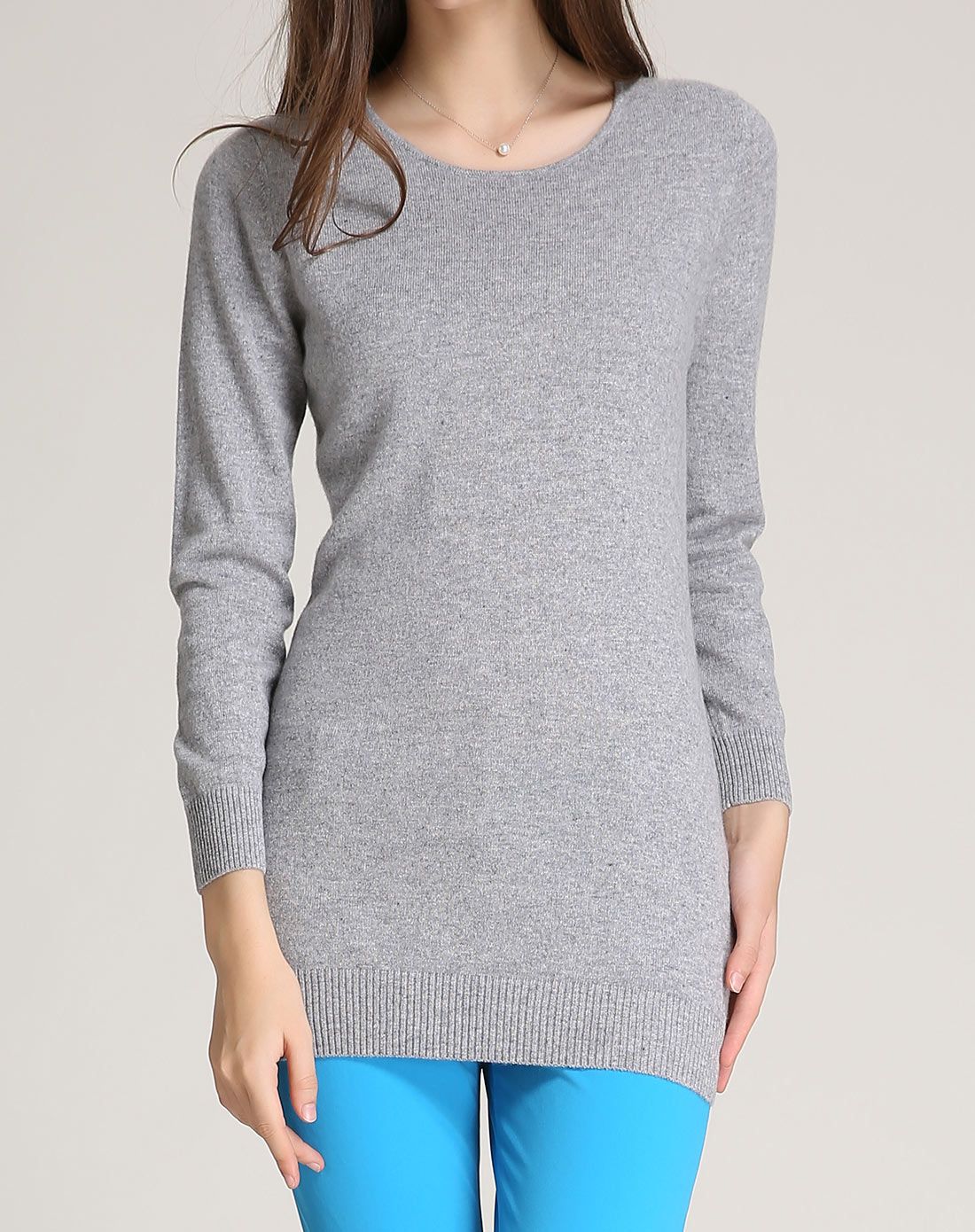 女款浅青灰中长款圆领纯羊绒衫