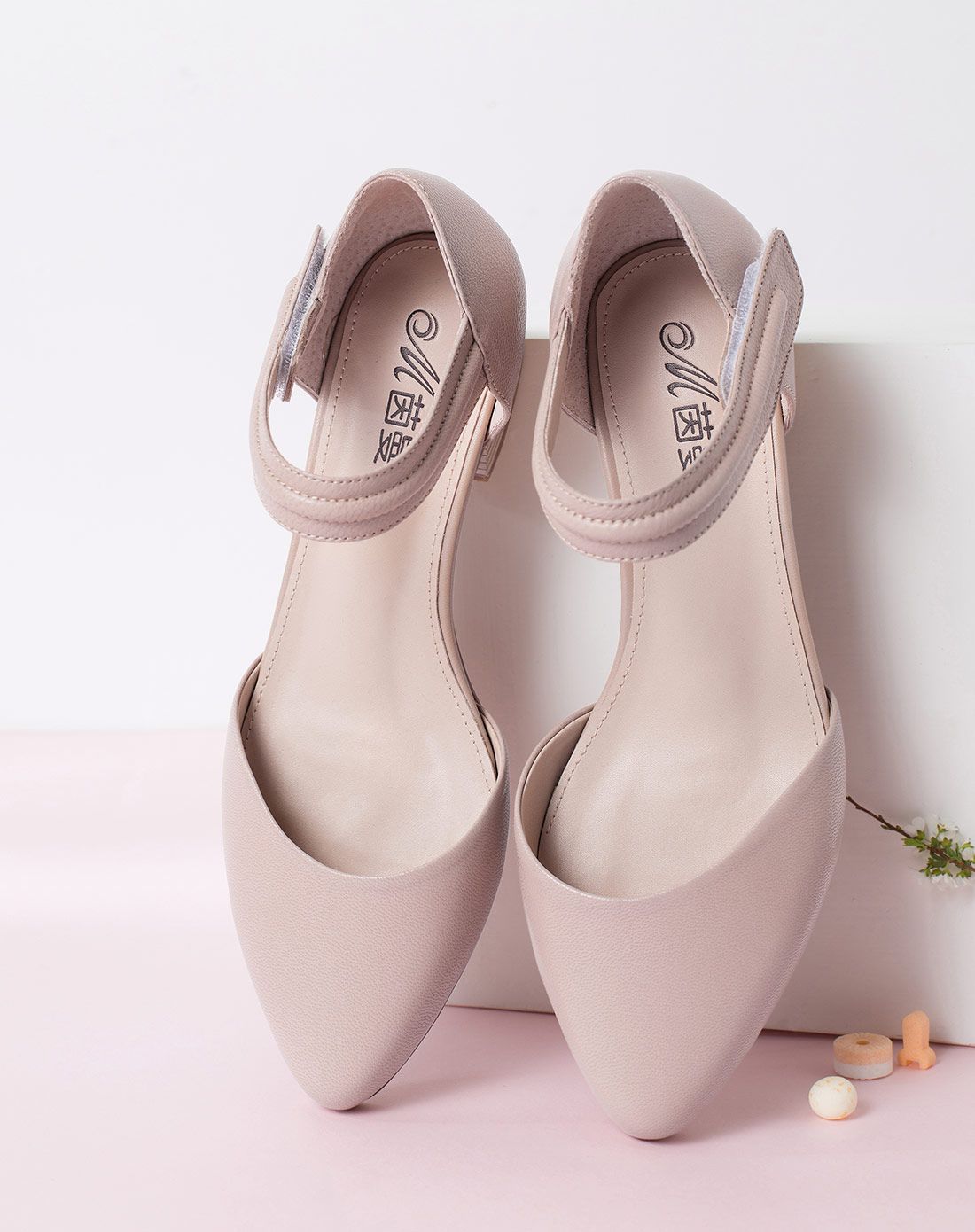 2016新款藕粉色羊皮尖头纯色女鞋