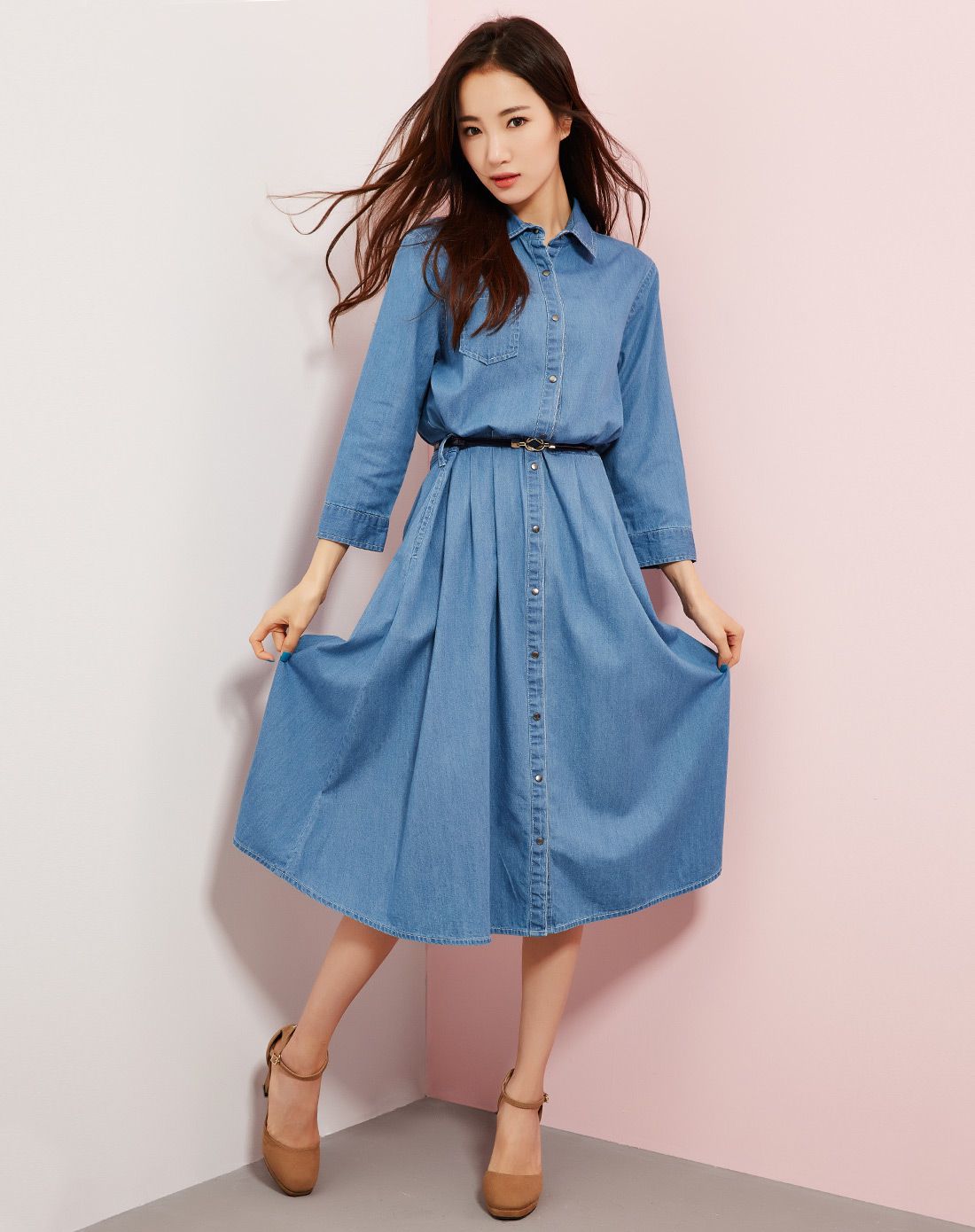 中蓝色牛仔连衣长裙