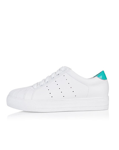 2016年新款白蓝色潮流时尚休闲单鞋