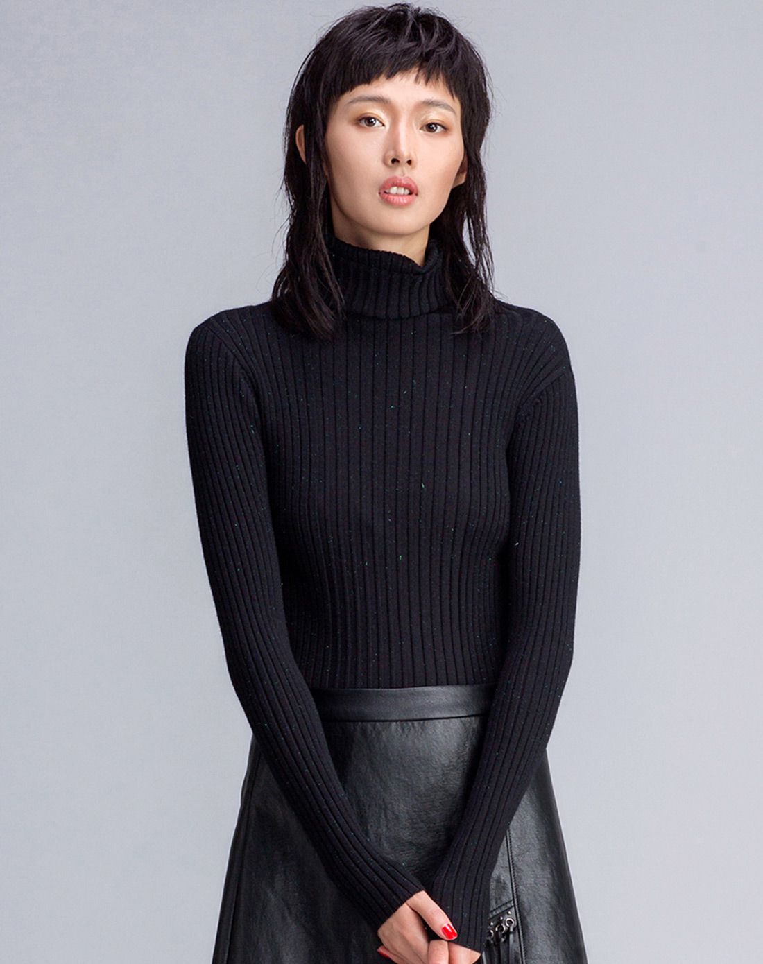 时髦高领简约竖纹修身显瘦女黑色毛衣