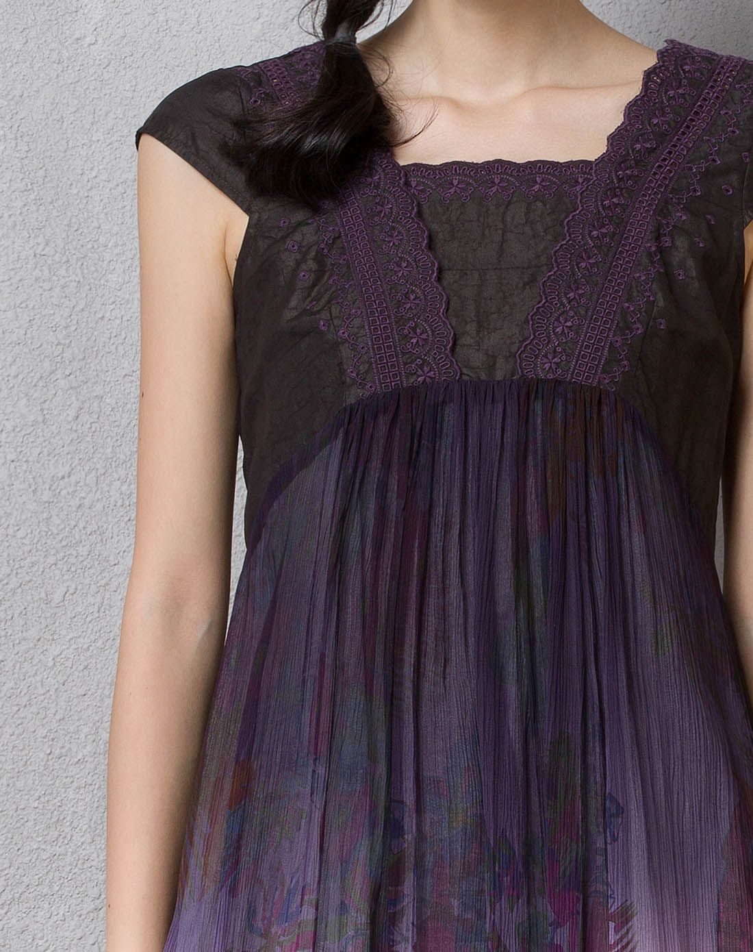 暗紫/多色古典印花盖肩袖连衣裙