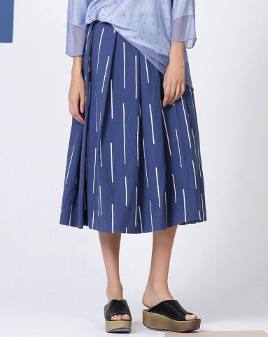 蓝白条纹清新自然印花压褶半身裙