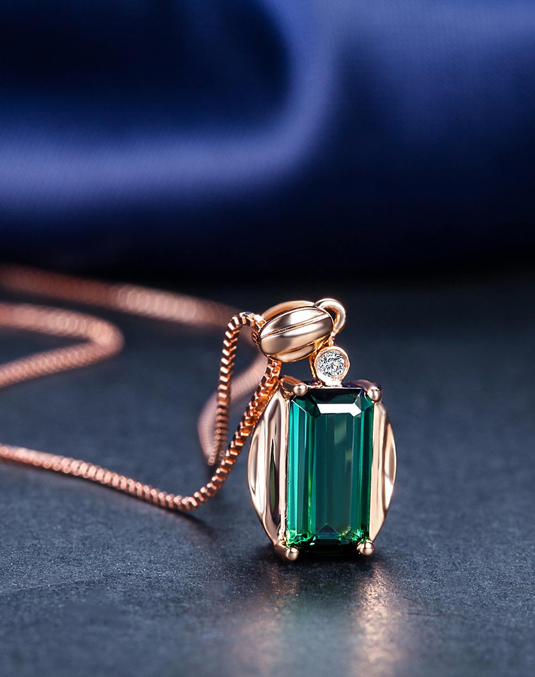 玫瑰18k金1克拉绿碧玺吊坠-心门