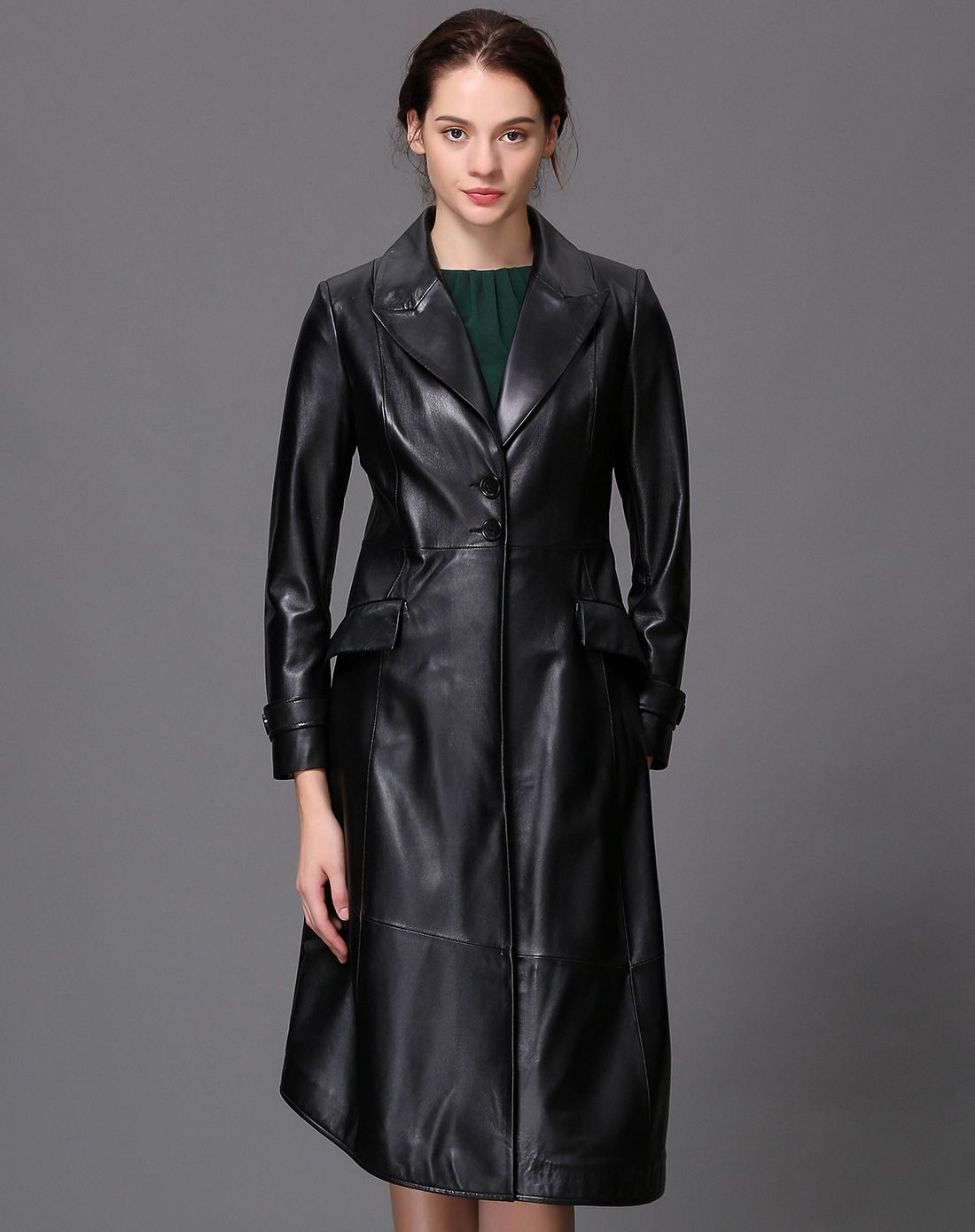 黑色长款绵羊皮风衣