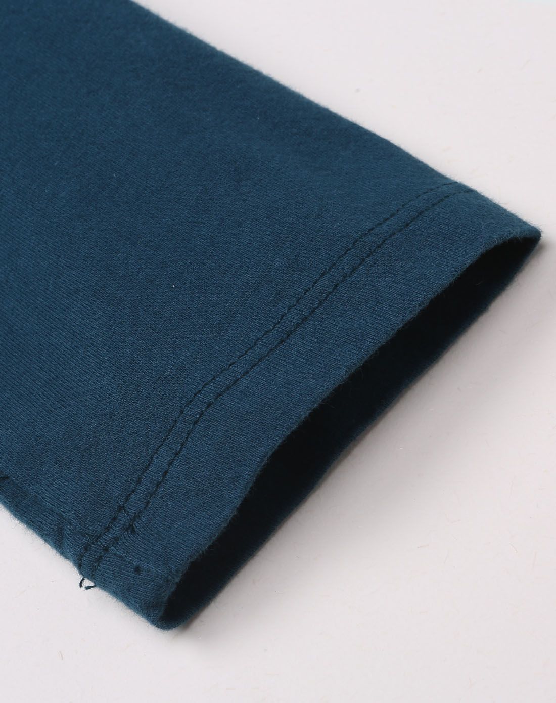 女大童深湖绿长袖t恤